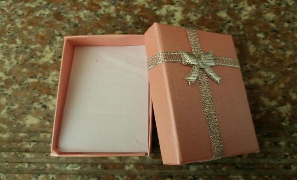 48pcs 8cm x 5 cm x 25 cm pearl paper jewelry gifts boxes for jewelry displayrings small watches necklaces earrings3218374, Black;white
48pcs 8cm x 5 cm x 25 cm pearl paper jewelry gifts boxes for jewelry displayrings small watches necklaces earrings3218374, Black;white