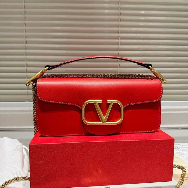 handbag new luxurys designer women valentiones 2023 bags big v metal buckle chain handheld shoulder crossbody rtzy
handbag new luxurys designer women valentiones 2023 bags big v metal buckle chain handheld shoulder crossbody rtzy