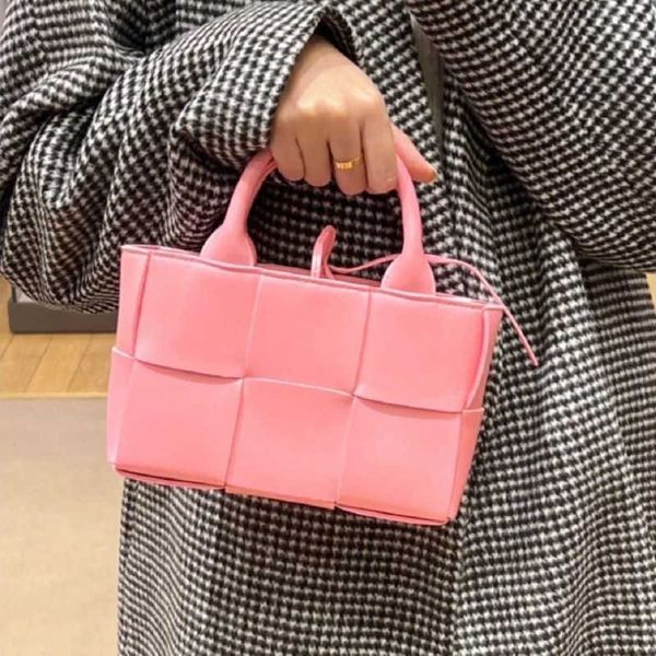 vneta totes bag tote abottegas bags designer arco jodie candy mini woven one shoulder cross color handbag shoulder bags hbs
vneta totes bag tote abottegas bags designer arco jodie candy mini woven one shoulder cross color handbag shoulder bags hbs