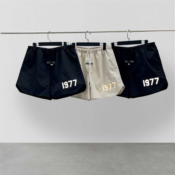 99jx 2023 men's and women's new shorts fashion high street brand ess double thread nylon woven 1977 reflective couple capris quick, White;black
99jx 2023 men's and women's new shorts fashion high street brand ess double thread nylon woven 1977 reflective couple capris quick, White;black