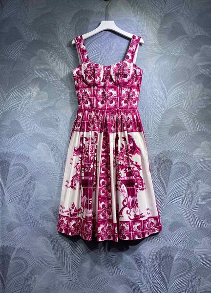 designer cotton printed dress, spring/summer 2023, new fashion and high-end temperament, suspender sleeveless printed dress, compact and lux, Black
designer cotton printed dress, spring/summer 2023, new fashion and high-end temperament, suspender sleeveless printed dress, compact and lux, Black