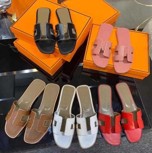 2022 luxury designer beach slippers classic flat woman summer lady cartoon big head leather l bath fashion women shoes large size, Black
2022 luxury designer beach slippers classic flat woman summer lady cartoon big head leather l bath fashion women shoes large size, Black