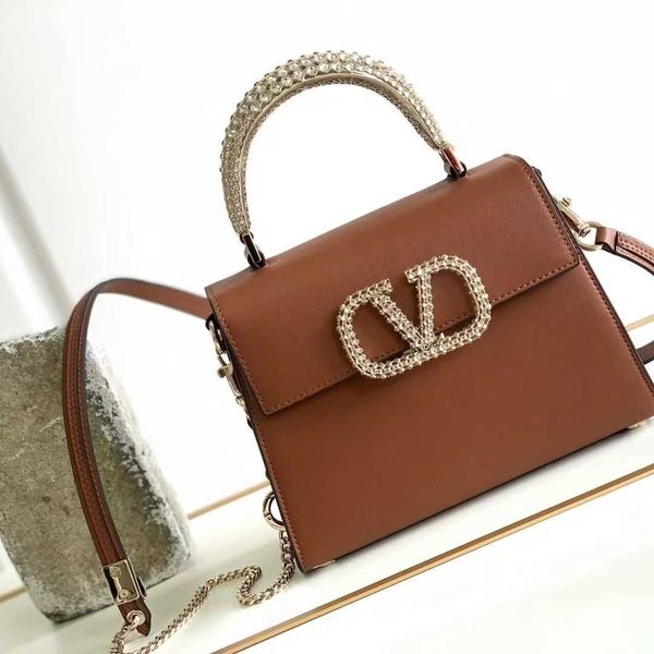 luxurys crystal bags decorated handbag designer cowhide metal diamond handle handheld shoulder crossbody 08o5
luxurys crystal bags decorated handbag designer cowhide metal diamond handle handheld shoulder crossbody 08o5
