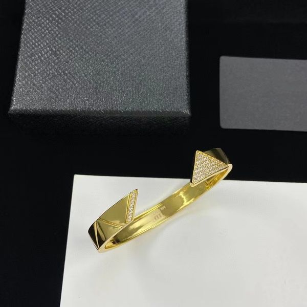 gold full diamond irregular fashion luxury designer bracelet fashion diamond open bracelet, Black
gold full diamond irregular fashion luxury designer bracelet fashion diamond open bracelet, Black