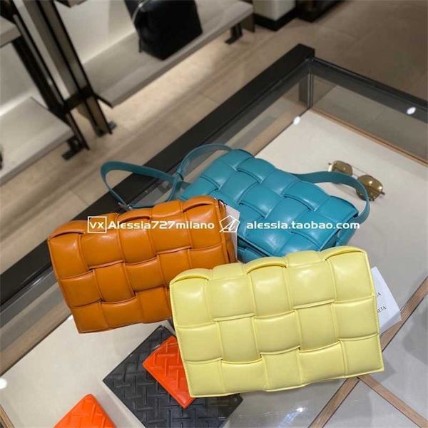 bottegas bag alessia milan autumn/winter pillow padded cassette square woven crossbody venetas leather zc
bottegas bag alessia milan autumn/winter pillow padded cassette square woven crossbody venetas leather zc