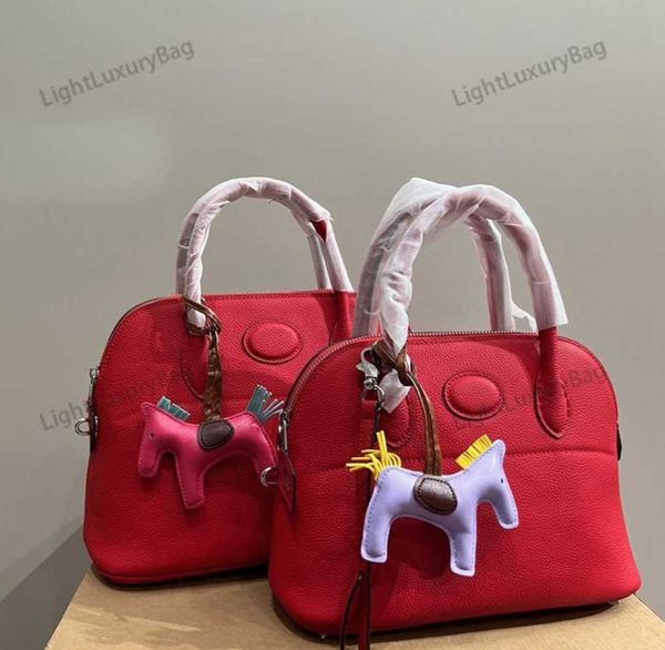designer shell bag leather handbags fashion brand satchel women leather classic luxury tote female shopping purses 230104
designer shell bag leather handbags fashion brand satchel women leather classic luxury tote female shopping purses 230104