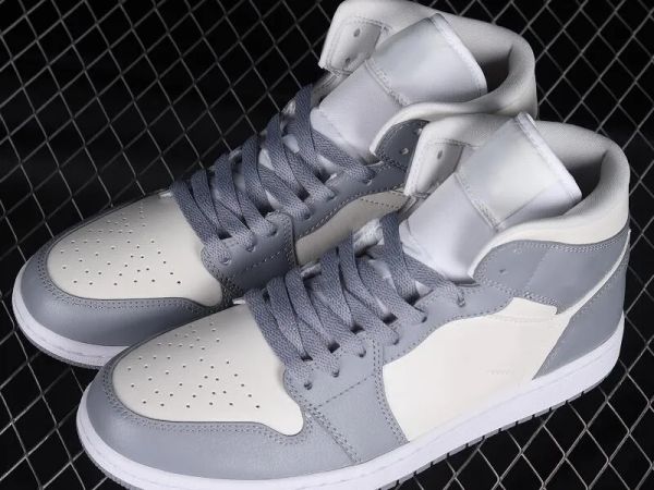 2023 basketball shoes latest exclusive jumpman 1 mid grey sail stealth white woman fashion sport zapatos sneakers classic footwear size36-46
2023 basketball shoes latest exclusive jumpman 1 mid grey sail stealth white woman fashion sport zapatos sneakers classic footwear size36-46
