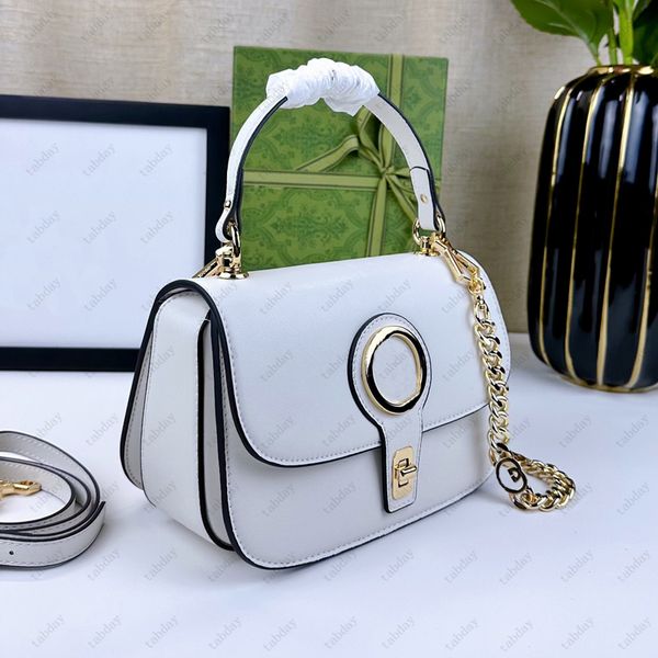 designer dinner bag women handheld shoulder bag made of smooth leather with exquisite chain strap design press on buckle fashion makeup bag
designer dinner bag women handheld shoulder bag made of smooth leather with exquisite chain strap design press on buckle fashion makeup bag