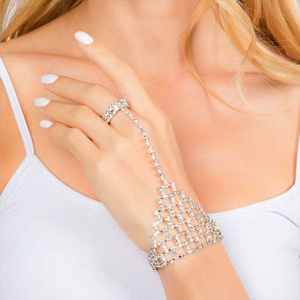wedding bracelets personality full of diamond grid and finger bracelet fashion party to send opponents to decorate cross-border ornaments br, Golden;silver
wedding bracelets personality full of diamond grid and finger bracelet fashion party to send opponents to decorate cross-border ornaments br, Golden;silver