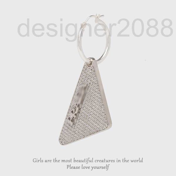 charm designer triangular geometry full diamond earrings women's single french small fashion letter rhinestone fr4j, Golden
charm designer triangular geometry full diamond earrings women's single french small fashion letter rhinestone fr4j, Golden