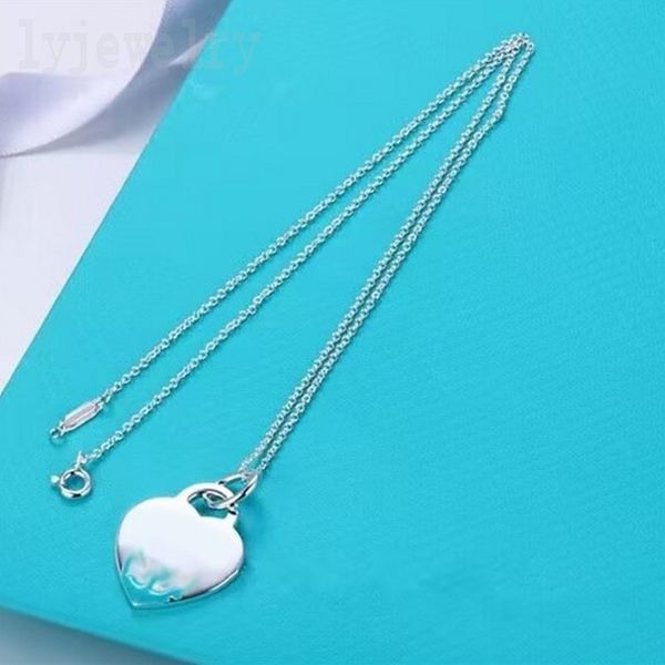 metal blue heart necklace girls luxury necklace trendy designer jewlery for women aesthetic chains plated silver hip hop men fashion jewelry
metal blue heart necklace girls luxury necklace trendy designer jewlery for women aesthetic chains plated silver hip hop men fashion jewelry