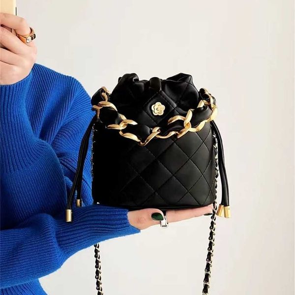 luxury handbags sale camellia flower bucket bag fashionable and versatile small fragrant wind lingge chain handheld one shoulder crossbody
luxury handbags sale camellia flower bucket bag fashionable and versatile small fragrant wind lingge chain handheld one shoulder crossbody
