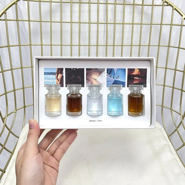 luxury brand maison perfume 7ml 5pcs set fragrance jazz club beach walk sailing day long lasting replica paris parfum spray 5in1 gift box 
luxury brand maison perfume 7ml 5pcs set fragrance jazz club beach walk sailing day long lasting replica paris parfum spray 5in1 gift box