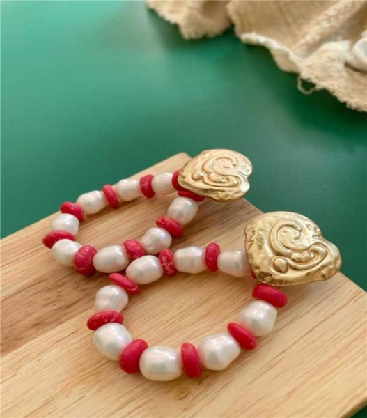 vintage stick exaggerated european and american metal baroque imitation pearl earrings1498454, Golden
vintage stick exaggerated european and american metal baroque imitation pearl earrings1498454, Golden