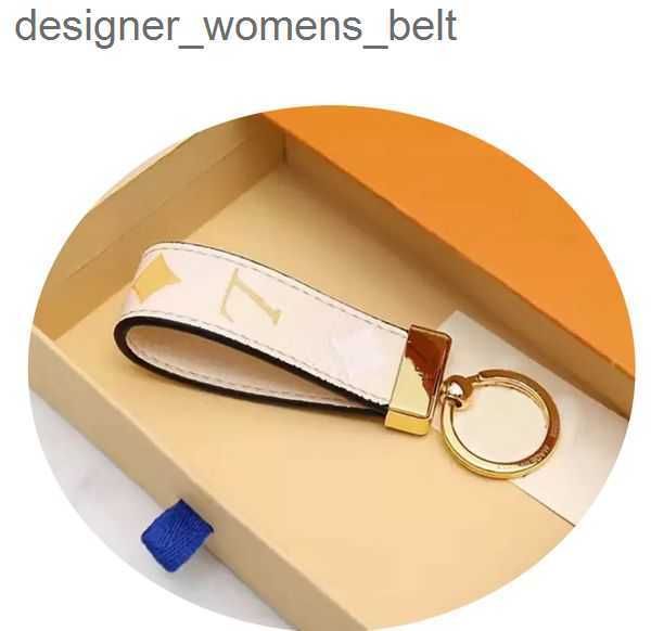 keychains leather keychain card holder exquisite luxury designer keyring zinc alloy letter lanyard cute for women black white metal small je, Silver
keychains leather keychain card holder exquisite luxury designer keyring zinc alloy letter lanyard cute for women black white metal small je, Silver