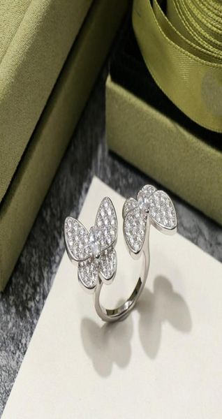 luxury designer ladies love butterfly rings pendant screw van ring party wedding couple gift fashion cleef jewelry a32188096, Silver
luxury designer ladies love butterfly rings pendant screw van ring party wedding couple gift fashion cleef jewelry a32188096, Silver