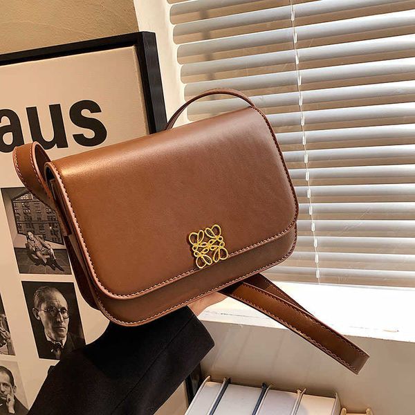 2023 fashion handbag 048245 handbag female design tofu new fashionable one shoulder crossbody small square bag
2023 fashion handbag 048245 handbag female design tofu new fashionable one shoulder crossbody small square bag