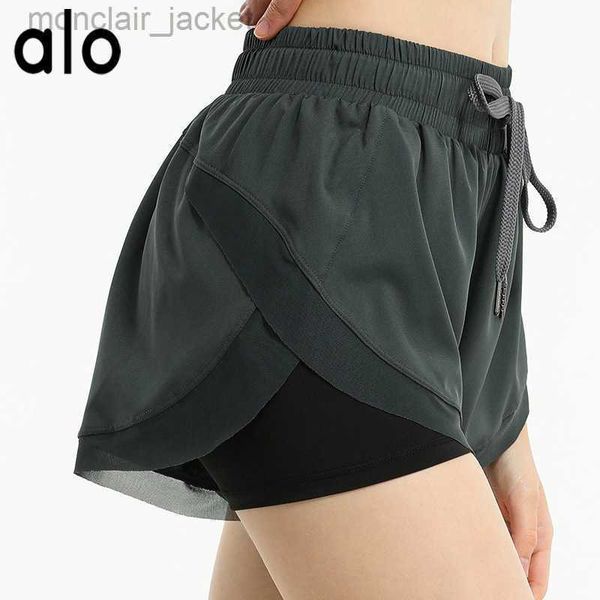 desginer alos yoga shorts breathable quick dried sports shorts women's summer anti runout shorts elastic slim fit running fitness pants, White;black 
desginer alos yoga shorts breathable quick dried sports shorts women's summer anti runout shorts elastic slim fit running fitness pants, White;black