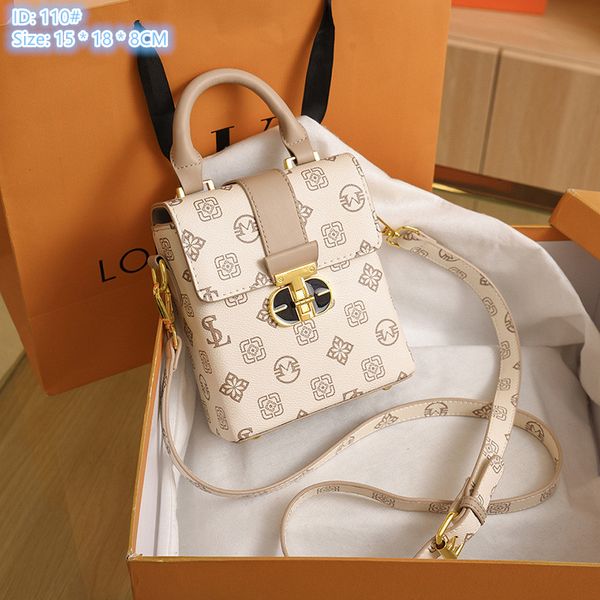 factory wholesale ladies shoulder bags 3 colors street trend polka dot handbag sweet and elegant printed mobile phone bag personalized leath
factory wholesale ladies shoulder bags 3 colors street trend polka dot handbag sweet and elegant printed mobile phone bag personalized leath