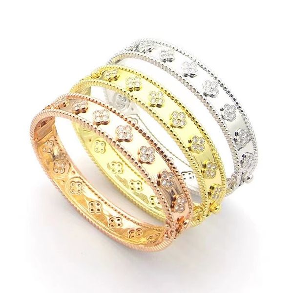 fashion brand four leaf clover bracelet is a luxurious crystal diamond bracelet for women. 18k gold high-quality designer bracelet jewelry, Black
fashion brand four leaf clover bracelet is a luxurious crystal diamond bracelet for women. 18k gold high-quality designer bracelet jewelry, Black