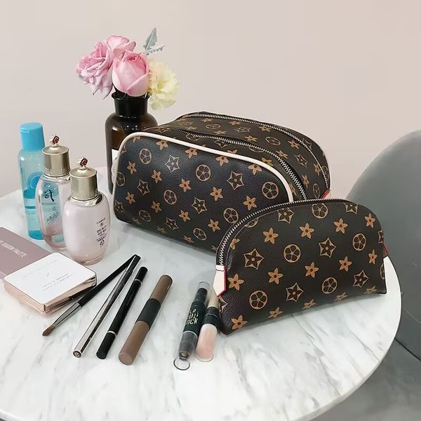 high-end quality men travelling toilet bag fashion design women wash bag large capacity cosmetic bags makeup toiletry bag pouch with dustbag
high-end quality men travelling toilet bag fashion design women wash bag large capacity cosmetic bags makeup toiletry bag pouch with dustbag
