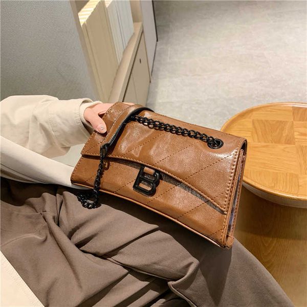 2023 handbag new network red same fashion versatile dark silver pattern hourglass design one shoulder crossbody bag women
2023 handbag new network red same fashion versatile dark silver pattern hourglass design one shoulder crossbody bag women