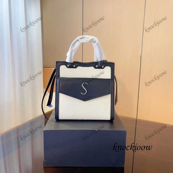 tote bag luxury bags designer large capacity handbag crossbody commuter shoulder adjustable genuine leather envelope bag 230508
tote bag luxury bags designer large capacity handbag crossbody commuter shoulder adjustable genuine leather envelope bag 230508