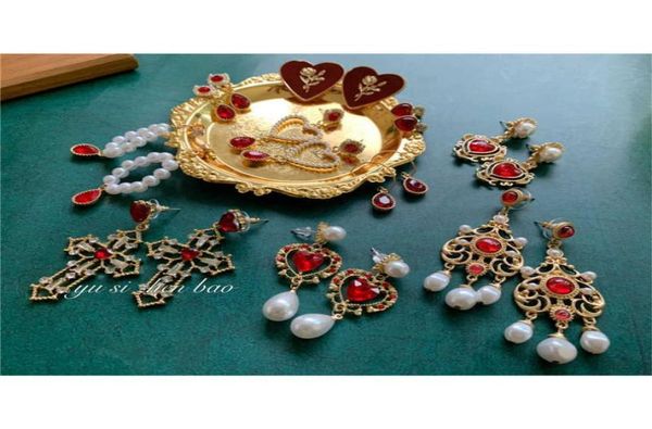 vintage metal baroque rhinestone zircon imitation pearl love cross silver needle earrings 7215386056, Golden
vintage metal baroque rhinestone zircon imitation pearl love cross silver needle earrings 7215386056, Golden