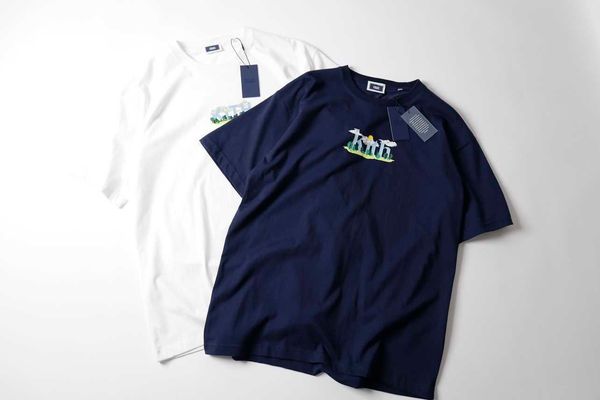 men's t-shirt kith blue sky and white cloud pattern letter printing round neck cotton short sleeve sports casual fashion br half men wo, White;black
men's t-shirt kith blue sky and white cloud pattern letter printing round neck cotton short sleeve sports casual fashion br half men wo, White;black