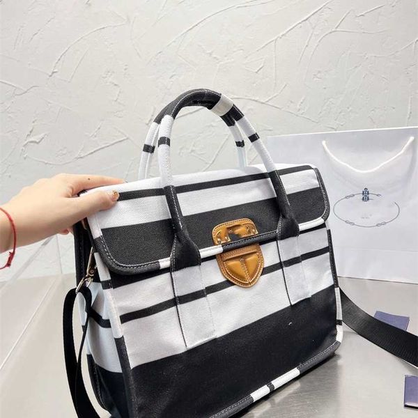 20% off 2023 fashion women's luggage computer business shoulder fashionable men's and women's handbag travel briefcase
20% off 2023 fashion women's luggage computer business shoulder fashionable men's and women's handbag travel briefcase