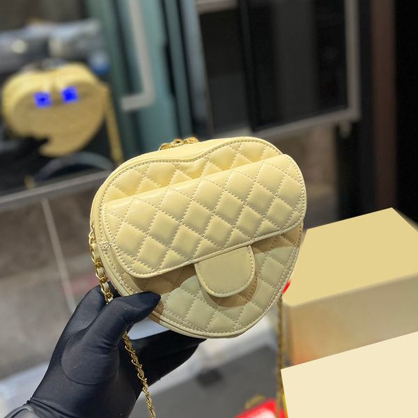 22ss womens love heat style valentine chain bags gold metal matelasse turn lock cross body shoulder vanity cosmetic case luxury handbags 16c
22ss womens love heat style valentine chain bags gold metal matelasse turn lock cross body shoulder vanity cosmetic case luxury handbags 16c