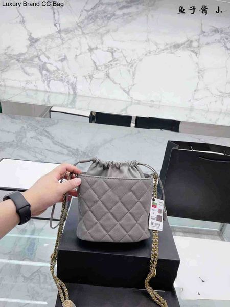 wallets cc designer bag bucket bag handbag shoulder crossbody cc designers bags women fashion luxurys mini classic casual quilted, Red;black
wallets cc designer bag bucket bag handbag shoulder crossbody cc designers bags women fashion luxurys mini classic casual quilted, Red;black