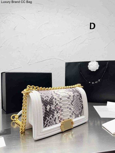 on cc cross body classic unique mama bag serpentine and innovative new original leather. the original hardware . the size of 25 cm
on cc cross body classic unique mama bag serpentine and innovative new original leather. the original hardware . the size of 25 cm