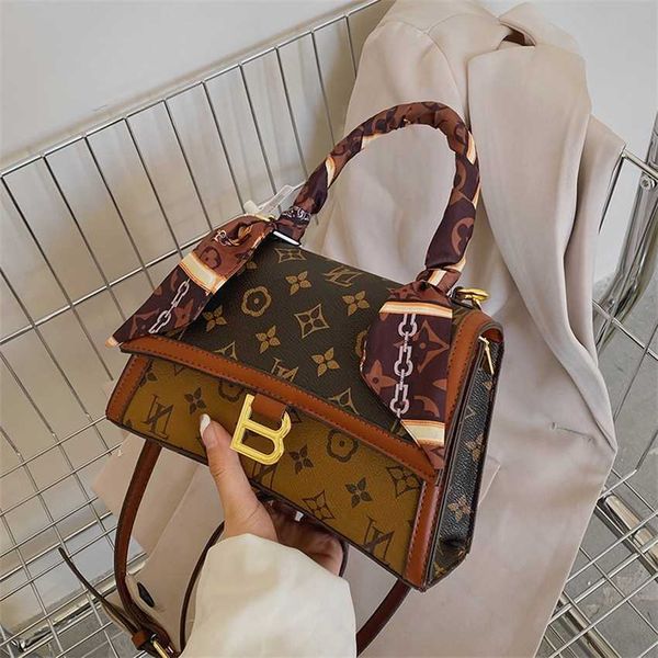 20% off 2023 handbag hourglass women's new fashion print crossbody light luxury handheld shoulder bag
20% off 2023 handbag hourglass women's new fashion print crossbody light luxury handheld shoulder bag