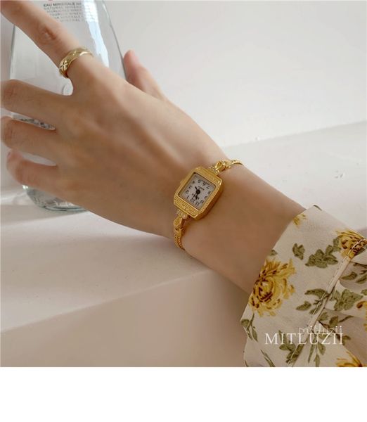 women s watches 18k gold plated women s watch square dial valentine s gift retro luxury temperament emerald bracelet 230506, Slivery;golden
women s watches 18k gold plated women s watch square dial valentine s gift retro luxury temperament emerald bracelet 230506, Slivery;golden