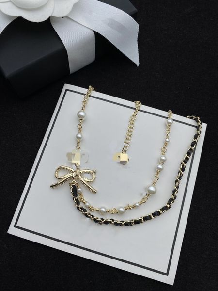 elegant designer gold and silver earrings, necklace, fashionable and atmospheric women's letter pendant, wedding special design jewelry, Golden;silver
elegant designer gold and silver earrings, necklace, fashionable and atmospheric women's letter pendant, wedding special design jewelry, Golden;silver