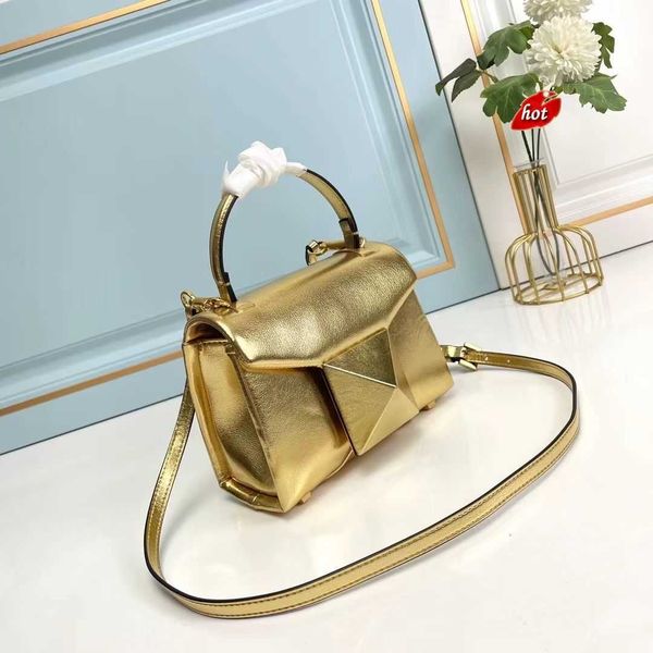 luxurys bags handbag designer style show big rivet women's flip shoulder crossbody wnyt
luxurys bags handbag designer style show big rivet women's flip shoulder crossbody wnyt