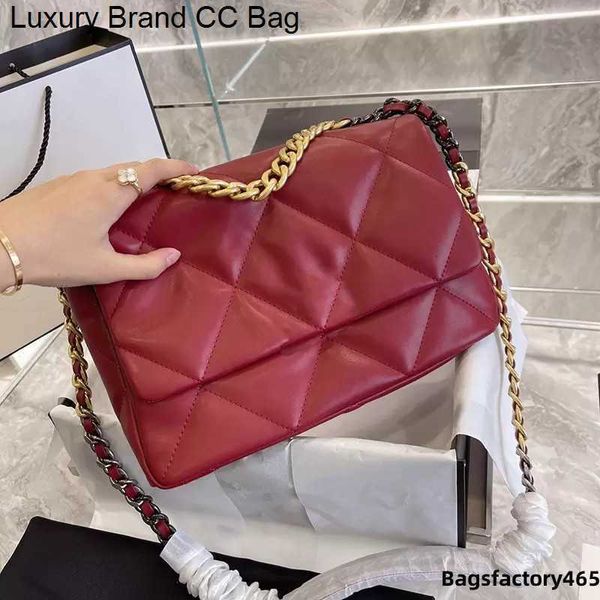designer jumbo cc 19 shoulder classic flap bags crossbody womens bags lambskin genuine leather womens large capacity quilted totes big poche
designer jumbo cc 19 shoulder classic flap bags crossbody womens bags lambskin genuine leather womens large capacity quilted totes big poche