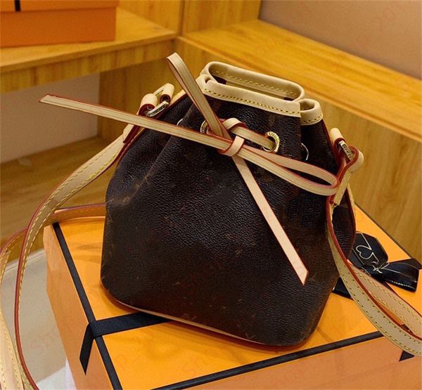 luxurys nano noe bb shoulder bag designers super drawstring mini bucket bag brown monograms womens handbag cute ophidia tote wallet crossbod
luxurys nano noe bb shoulder bag designers super drawstring mini bucket bag brown monograms womens handbag cute ophidia tote wallet crossbod