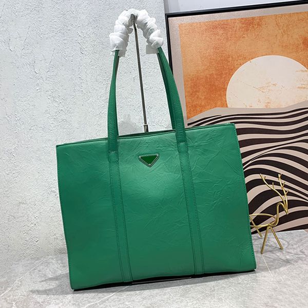 large tote bag wrinkle leather shopping bags women handbags enameled metal triangle shoulder handbags inside zipper pocket large capacity ho
large tote bag wrinkle leather shopping bags women handbags enameled metal triangle shoulder handbags inside zipper pocket large capacity ho