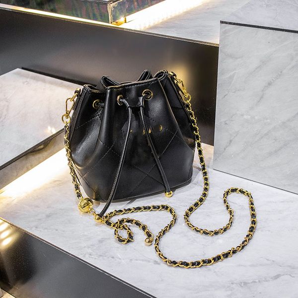 new stylish designer bag, shoulder bag, versatile cross-body leather rhombic bucket bag
new stylish designer bag, shoulder bag, versatile cross-body leather rhombic bucket bag