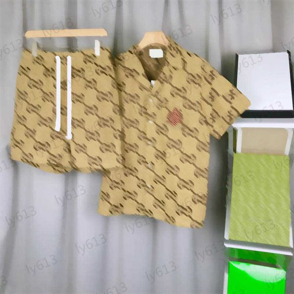 men designer clothes sets spring summer fashion luxury loose classic brand letter logo pattern printed polo neck t-shirt shorts two piece se, Gray
men designer clothes sets spring summer fashion luxury loose classic brand letter logo pattern printed polo neck t-shirt shorts two piece se, Gray