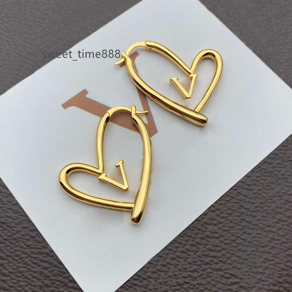 delicate earrings designer fashion ear loop simple earing for man womens 4 styles good quality, Golden;silver
delicate earrings designer fashion ear loop simple earing for man womens 4 styles good quality, Golden;silver