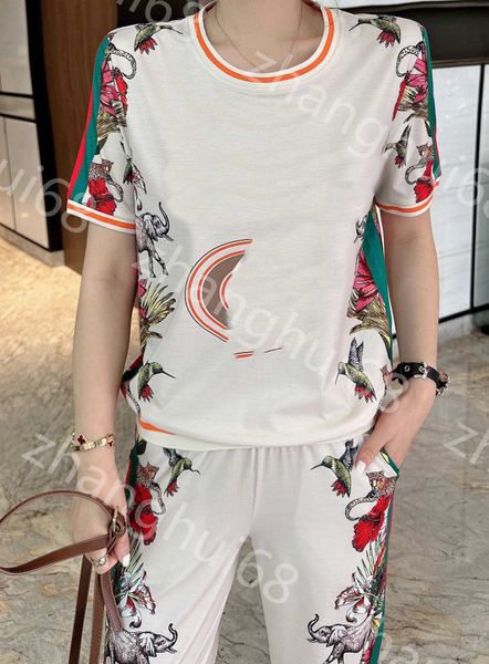 23ss womens designer clothing women tracksuit round neck pure cotton flower logo printing color matching short sleeve t-shirt trousers set w, Gray
23ss womens designer clothing women tracksuit round neck pure cotton flower logo printing color matching short sleeve t-shirt trousers set w, Gray