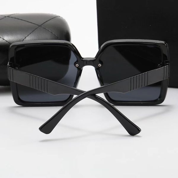 new fashion designer sunglass women's men's advanced sunglasses are available in many colors a2, White;black
new fashion designer sunglass women's men's advanced sunglasses are available in many colors a2, White;black