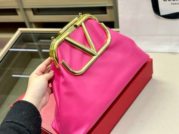 high designer cloud bags for lady quality luxurys handbag fashions envelope crossbody fashions bag il5x
high designer cloud bags for lady quality luxurys handbag fashions envelope crossbody fashions bag il5x