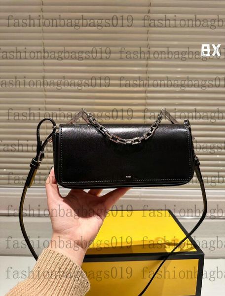 23ss first sight bag roma designer clutch bags womens luxury leather envelope handbag huge metal letter handle tote mens wallet
23ss first sight bag roma designer clutch bags womens luxury leather envelope handbag huge metal letter handle tote mens wallet