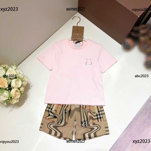 luxury tracksuits kids designer clothes baby summer outdoors sets 2pcs animal printed t-shirt and cross striped shorts, White
luxury tracksuits kids designer clothes baby summer outdoors sets 2pcs animal printed t-shirt and cross striped shorts, White