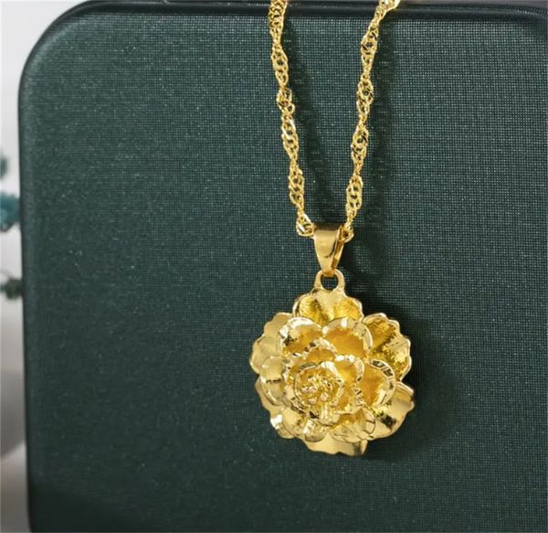 gorgeous floral necklace - enhance your look with a flower design pendant necklace for women, Silver
gorgeous floral necklace - enhance your look with a flower design pendant necklace for women, Silver