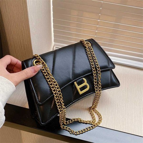 24% off 2023 handbag spring/summer new crocodile pattern hourglass fashion one shoulder diagonal cross chain women's bag
24% off 2023 handbag spring/summer new crocodile pattern hourglass fashion one shoulder diagonal cross chain women's bag